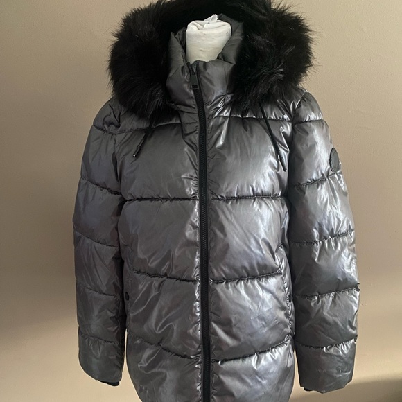 Brand new DKNY puffer Jacket - Picture 1 of 5